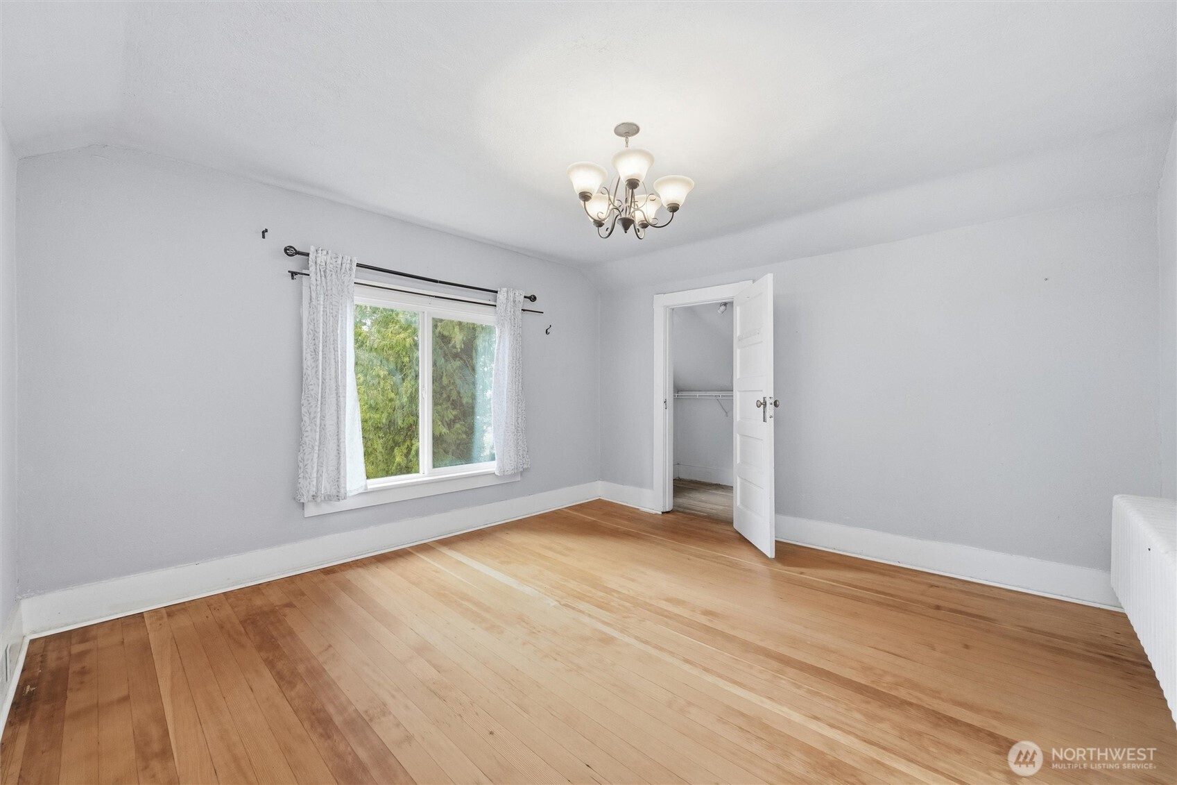 1215 S 10th Street , Mount Vernon, WA 98274