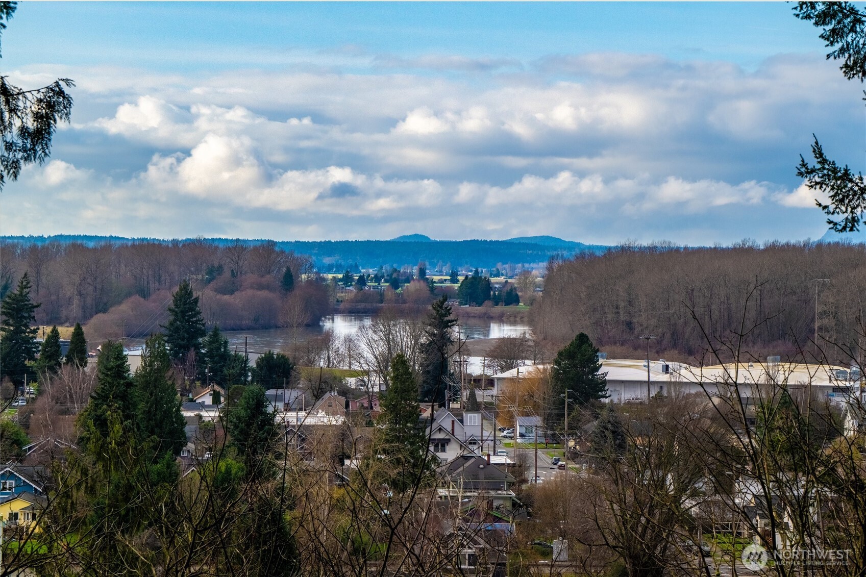 1215 S 10th Street , Mount Vernon, WA 98274