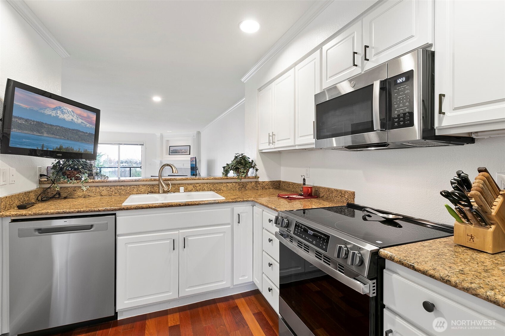 410 2nd Avenue S #207, Kirkland, WA 98033