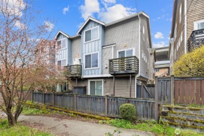 4005 7th Avenue NE, Seattle, WA 98105