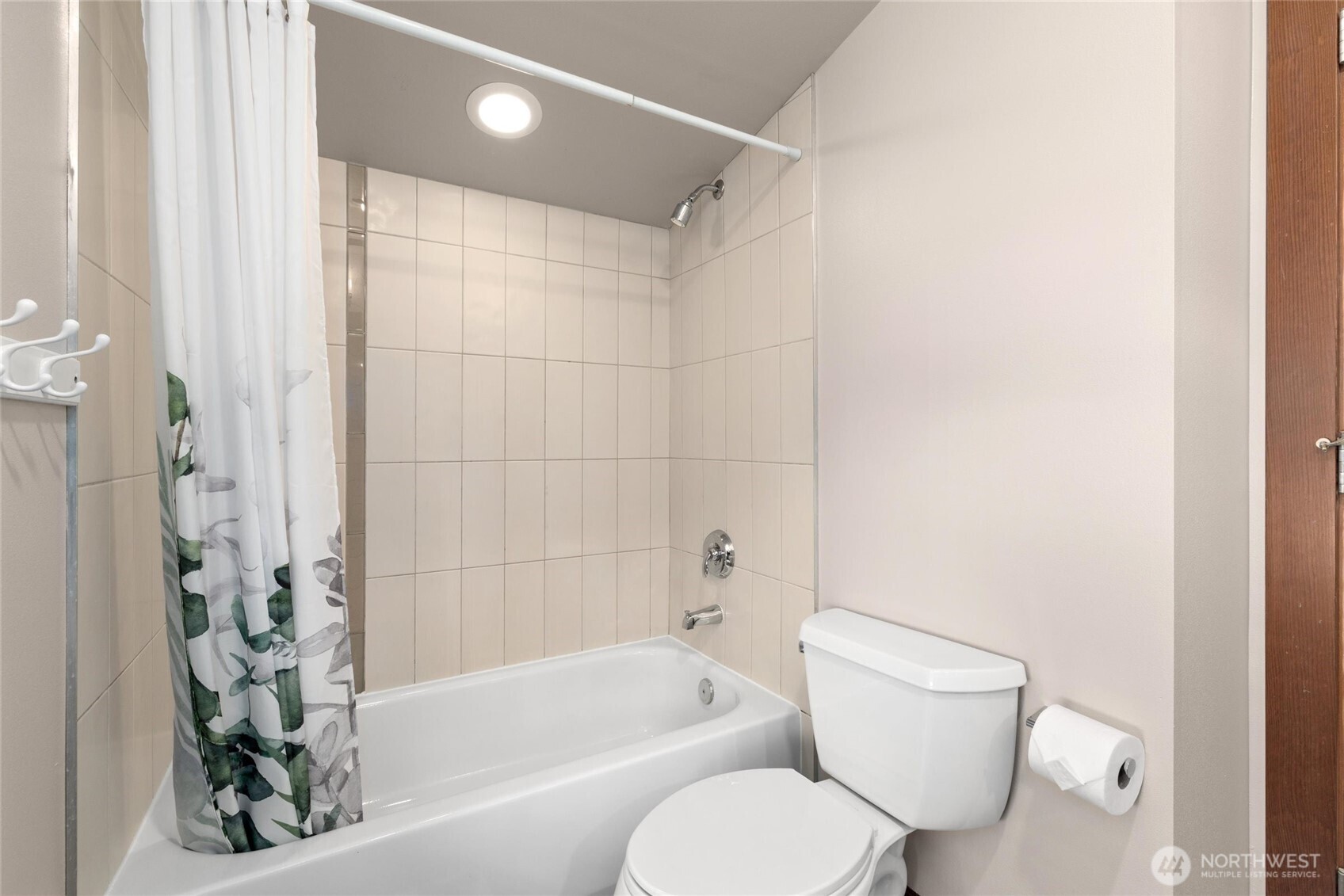 4005 7th Avenue NE, Seattle, WA 98105