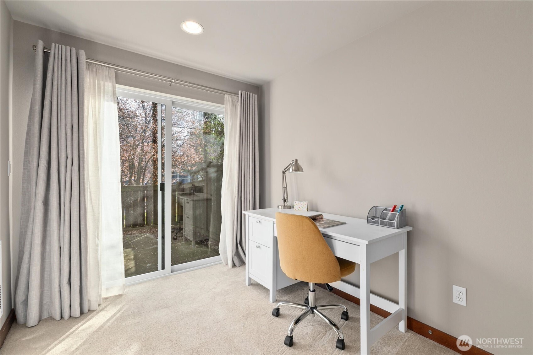 4005 7th Avenue NE, Seattle, WA 98105