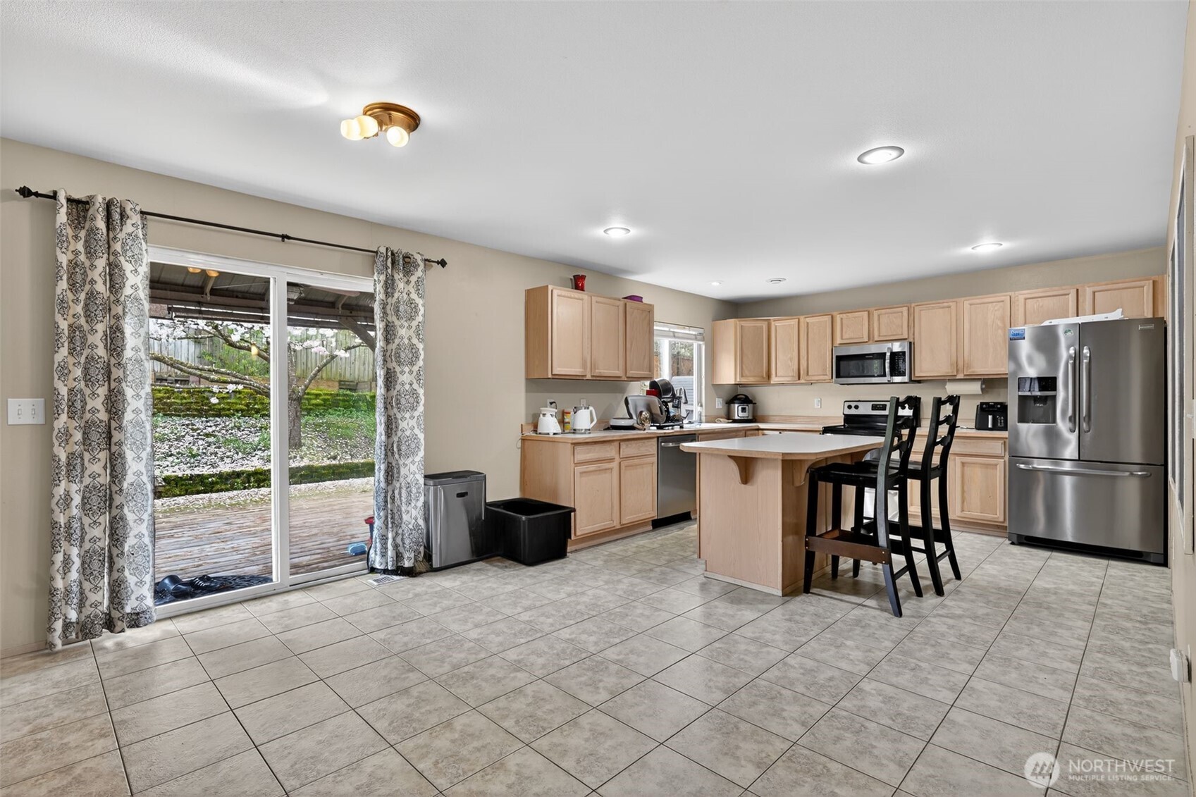 4014 45th Avenue NE, Tacoma, WA 98422