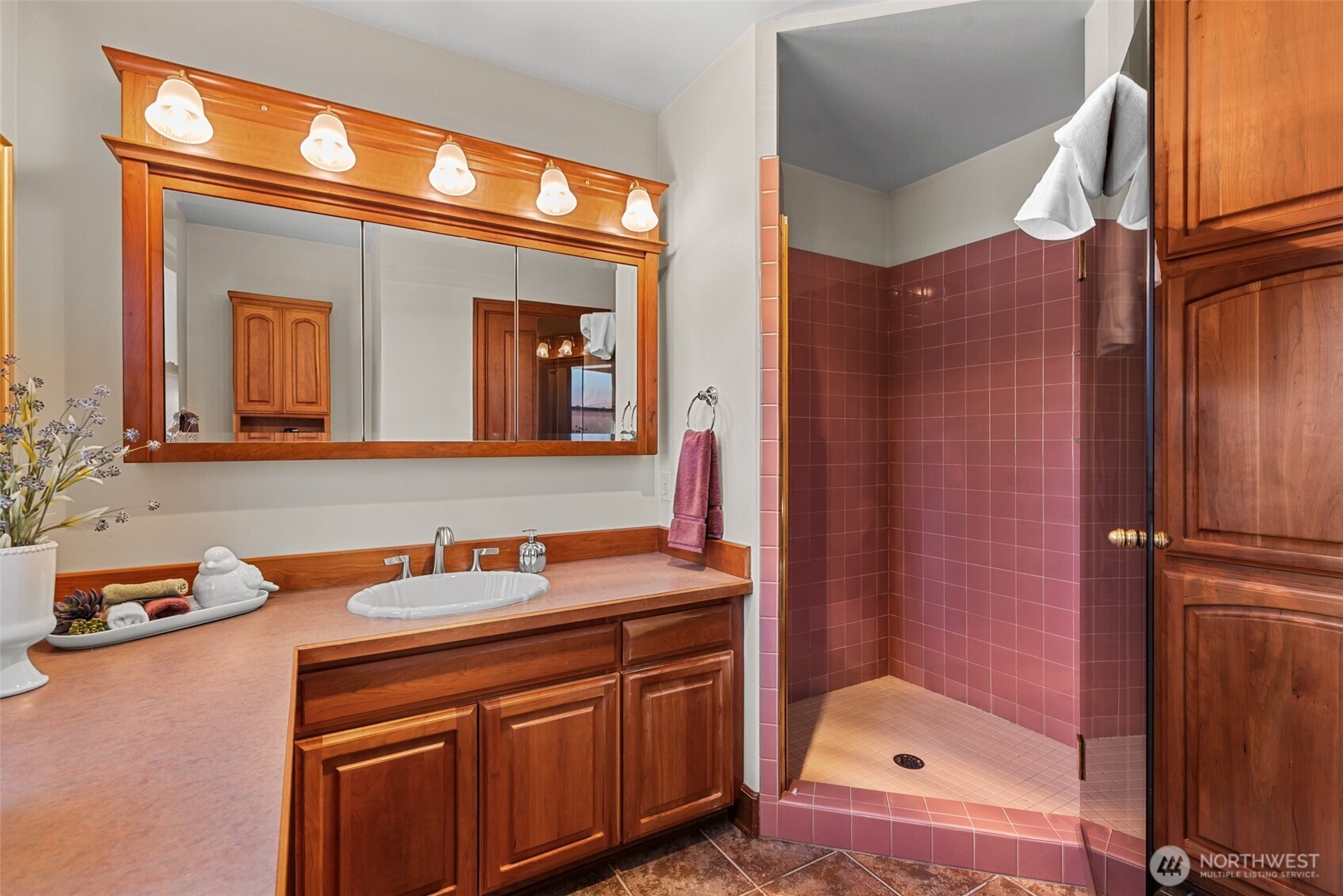 15 Furney Street , Wenatchee, WA 98801