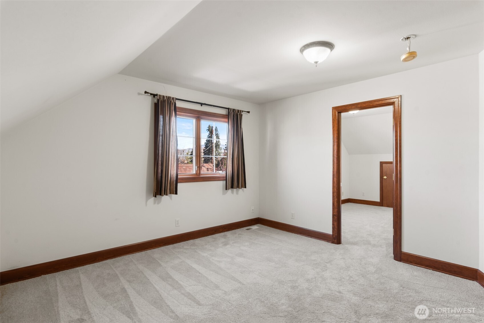 15 Furney Street , Wenatchee, WA 98801