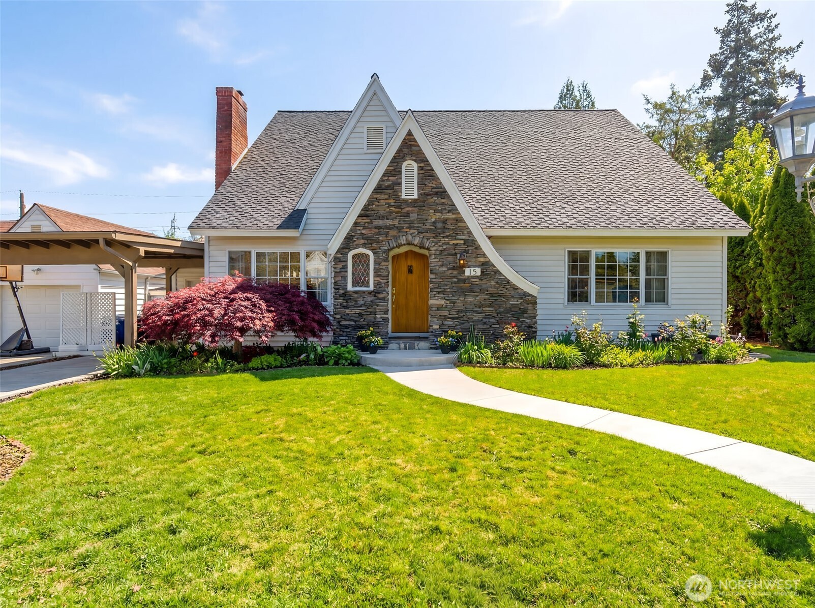 15 Furney Street , Wenatchee, WA 98801