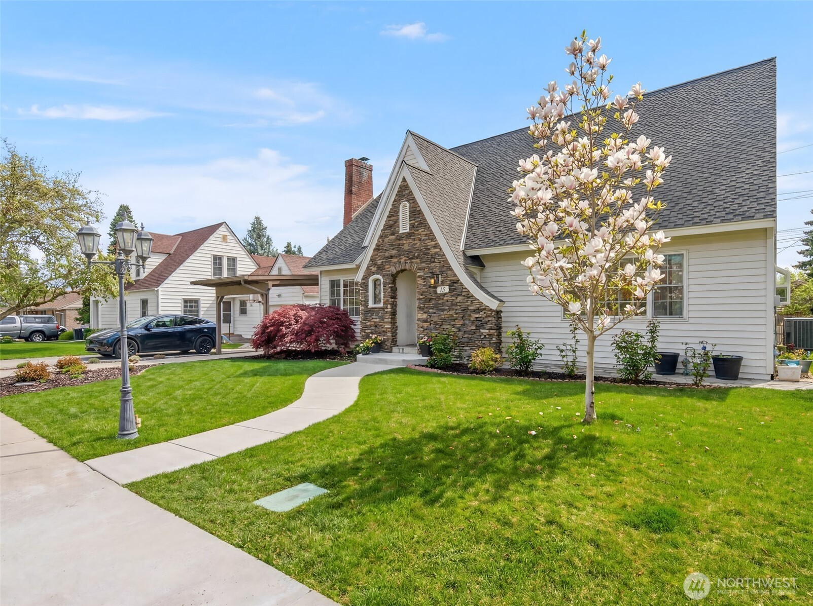 15 Furney Street , Wenatchee, WA 98801