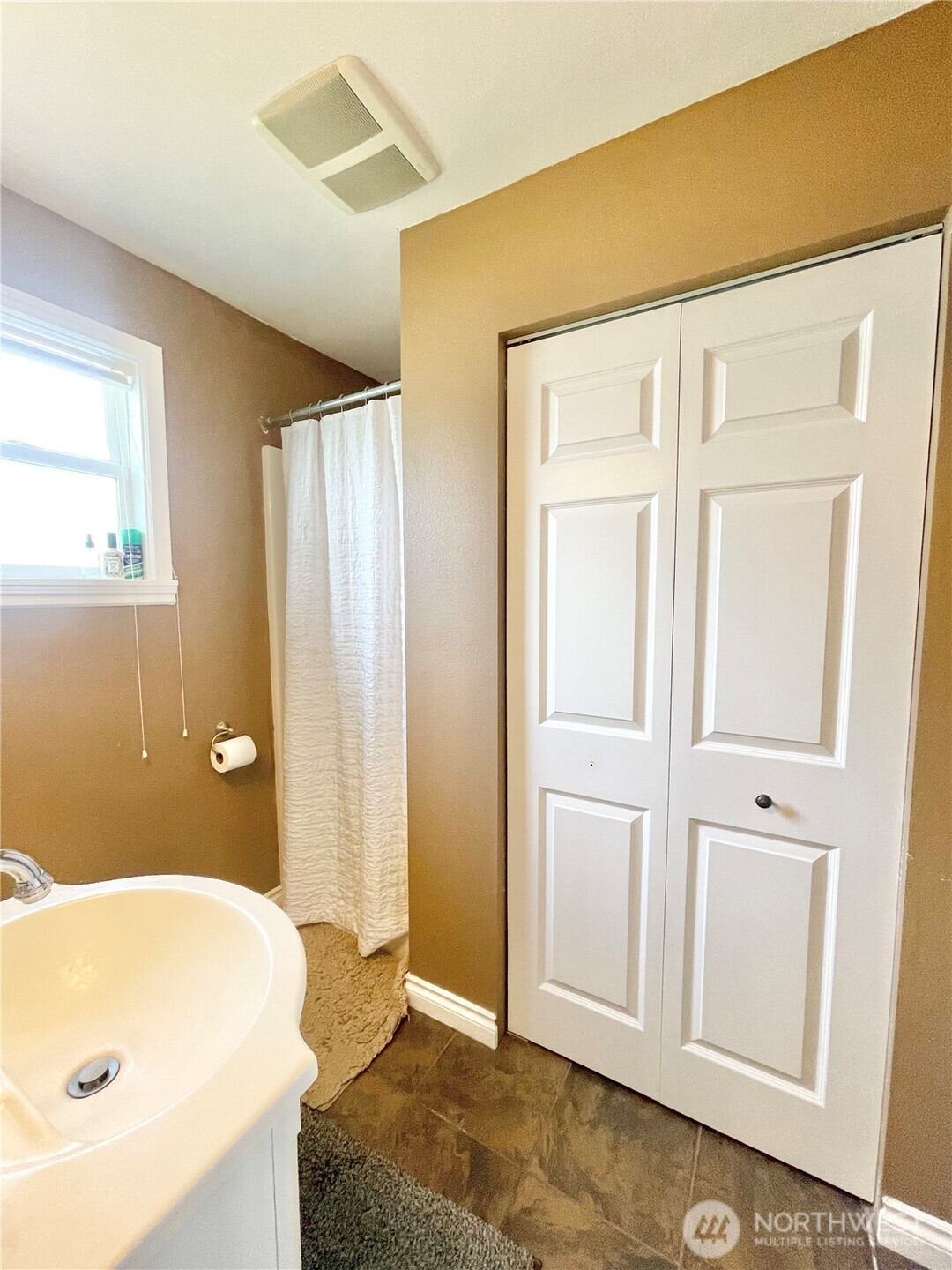 2549 N 4th Avenue , Okanogan, WA 98840