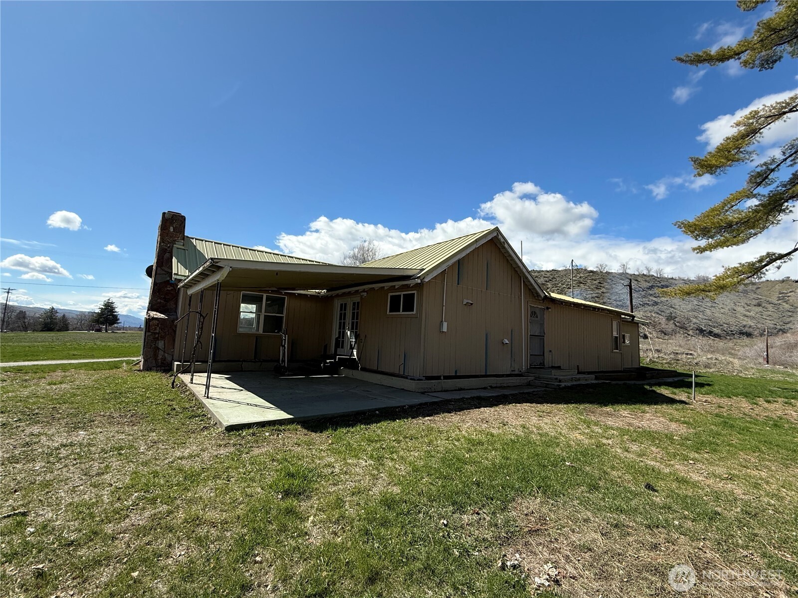 2549 N 4th Avenue , Okanogan, WA 98840