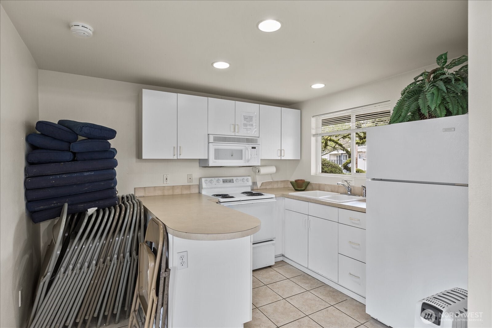 12631 NE 9th Place #C205, Bellevue, WA 98005