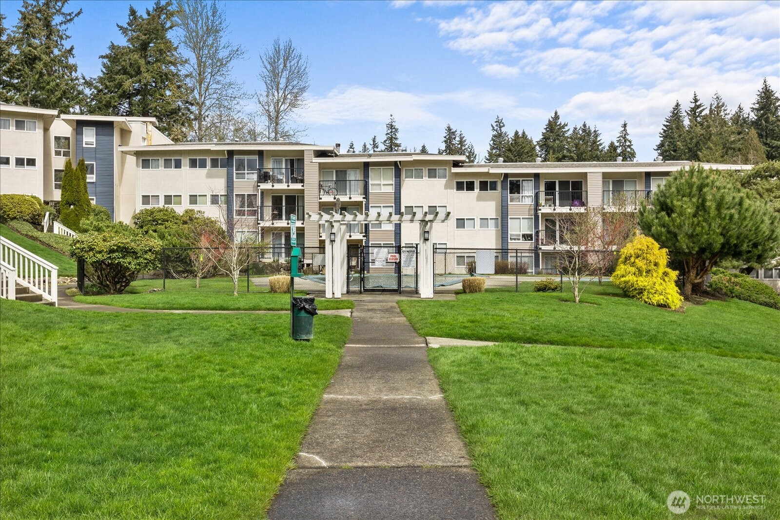 12631 NE 9th Place #C205, Bellevue, WA 98005