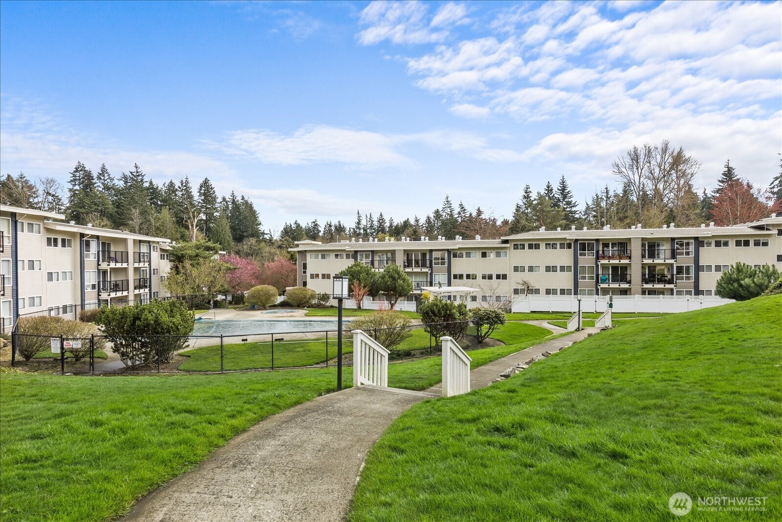 12631 NE 9th Place #C205, Bellevue, WA 98005