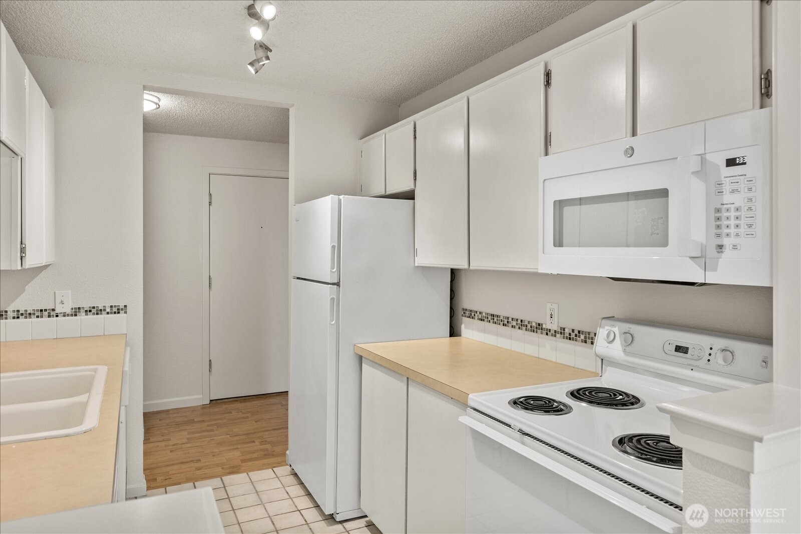 12631 NE 9th Place #C205, Bellevue, WA 98005