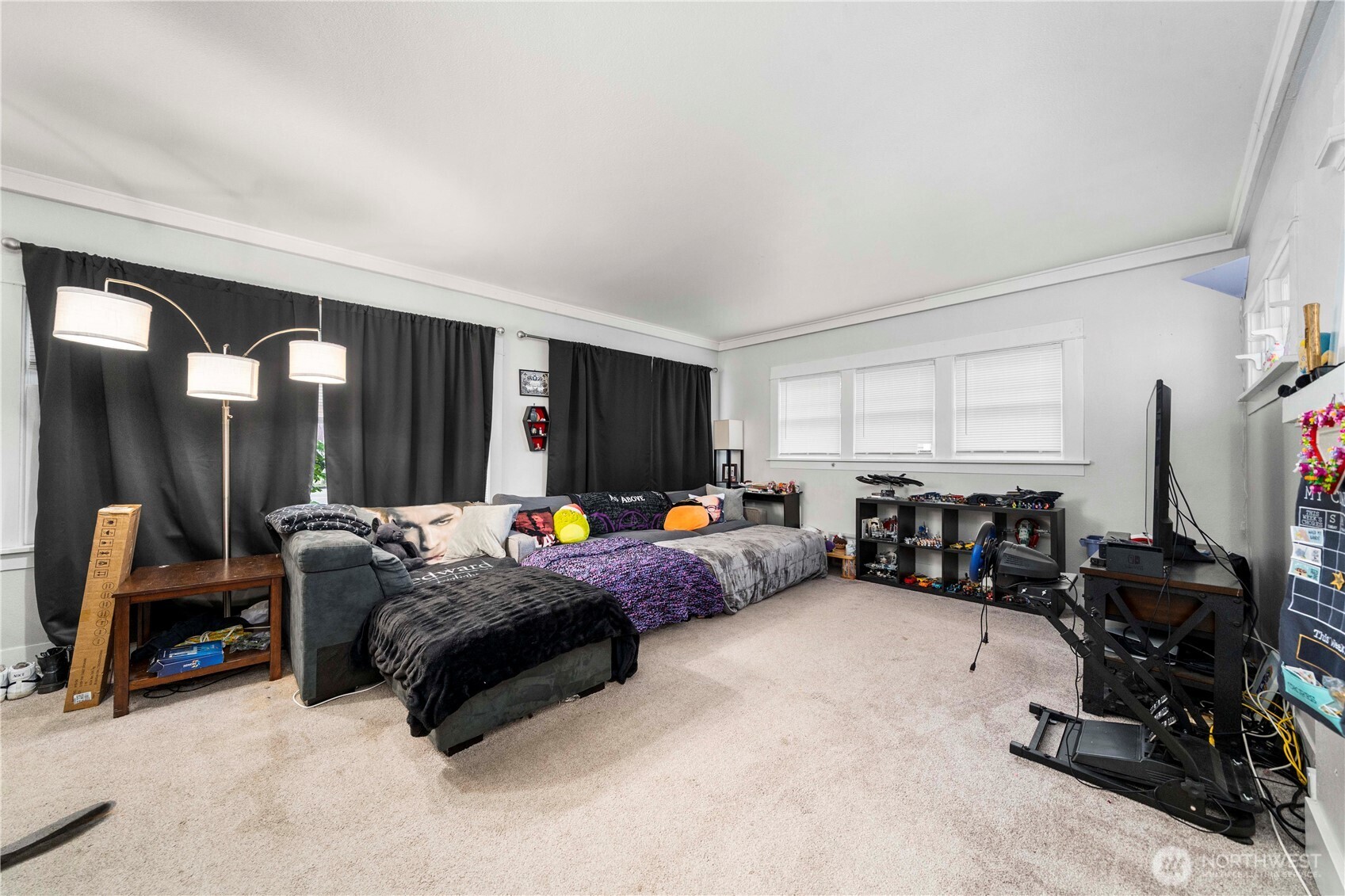 3812 S Thompson Avenue , Tacoma, WA 98418