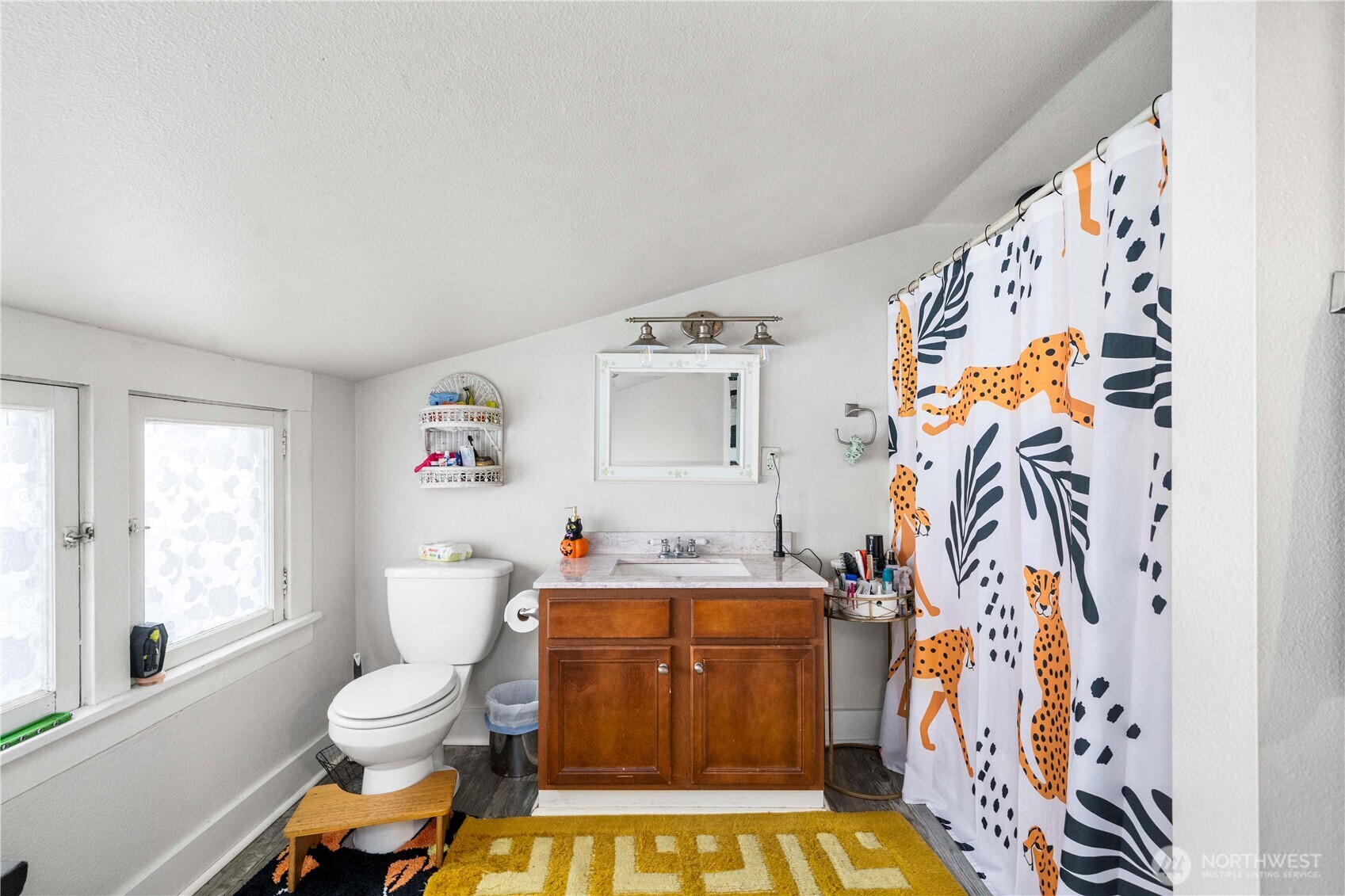 3812 S Thompson Avenue , Tacoma, WA 98418