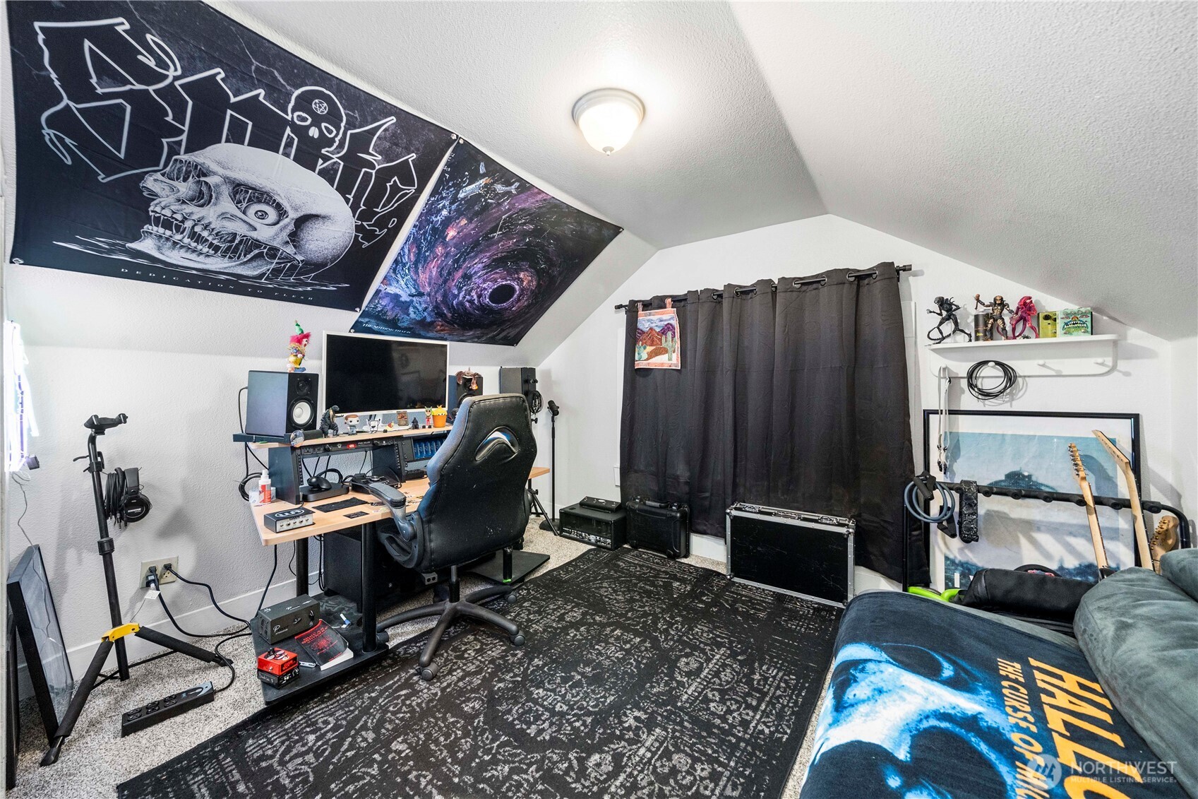 3812 S Thompson Avenue , Tacoma, WA 98418