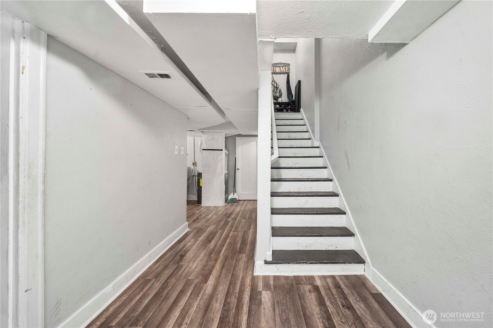 3812 S Thompson Avenue , Tacoma, WA 98418