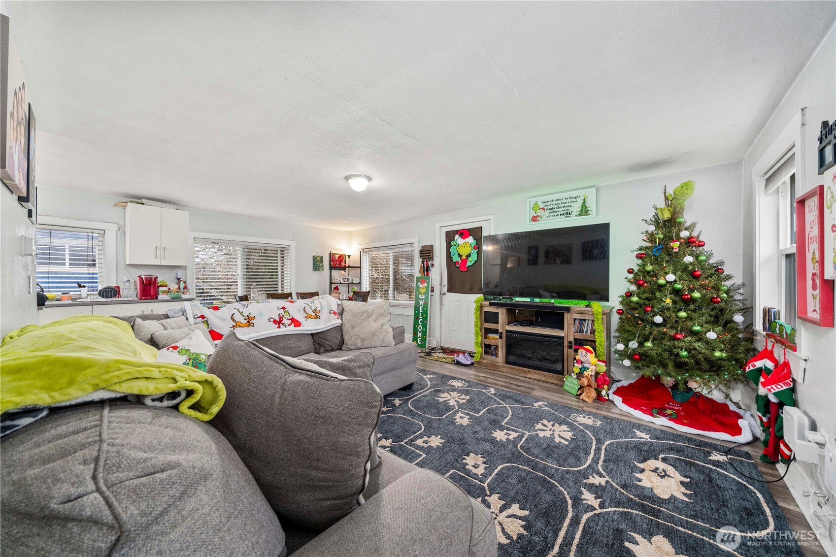 3812 S Thompson Avenue , Tacoma, WA 98418