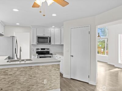 21234 SE 280th Street , Maple Valley, WA 98038 - Photo 13