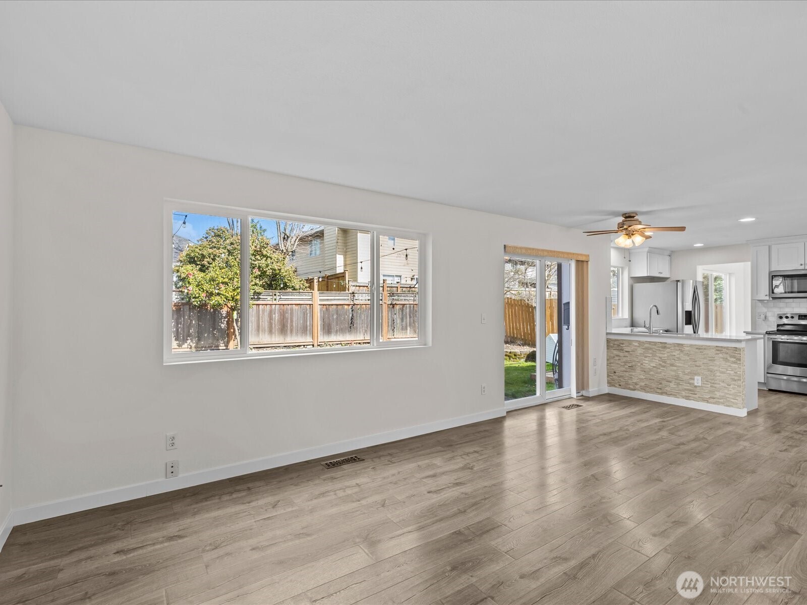 21234 SE 280th Street , Maple Valley, WA 98038