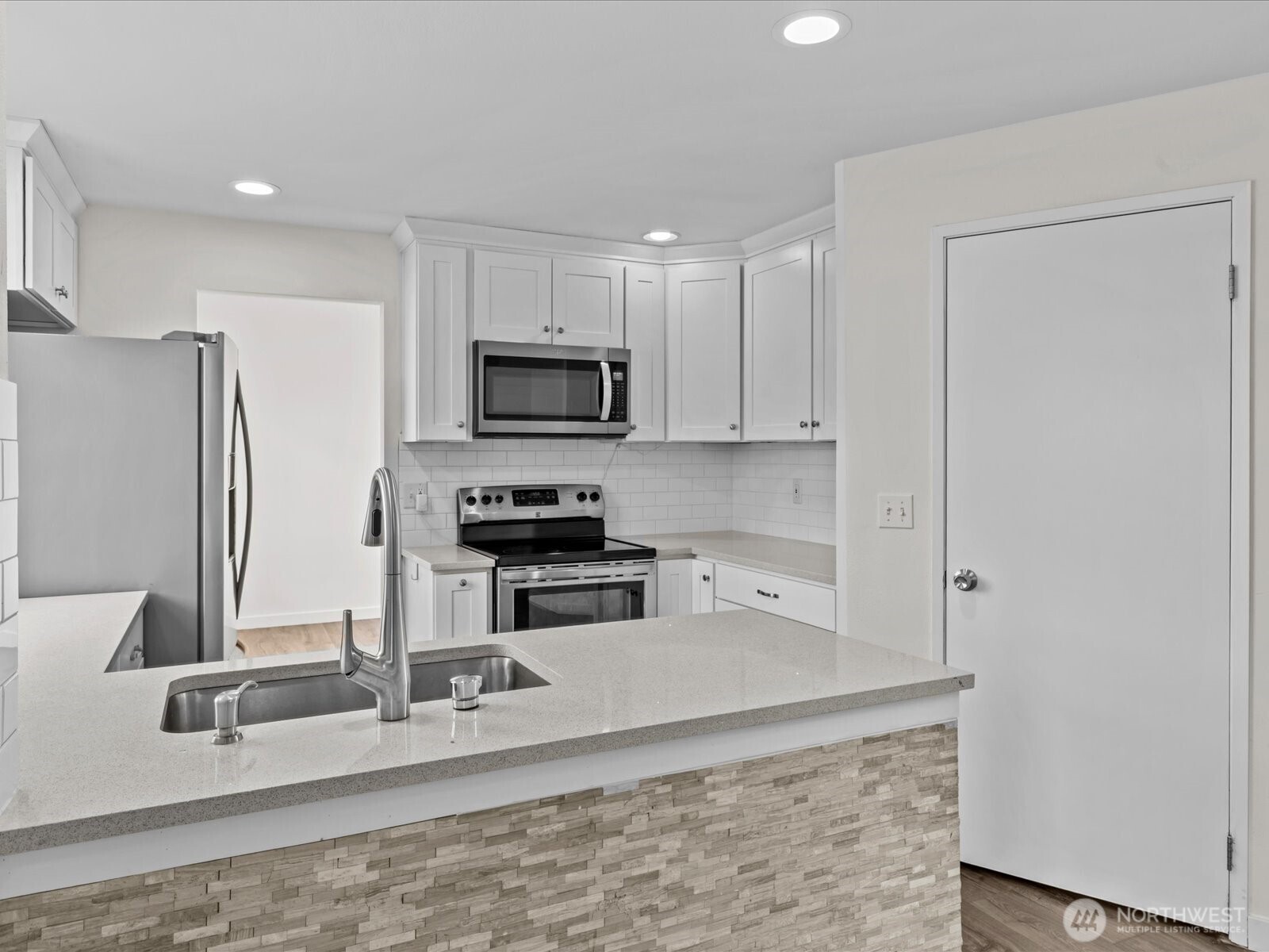 21234 SE 280th Street , Maple Valley, WA 98038