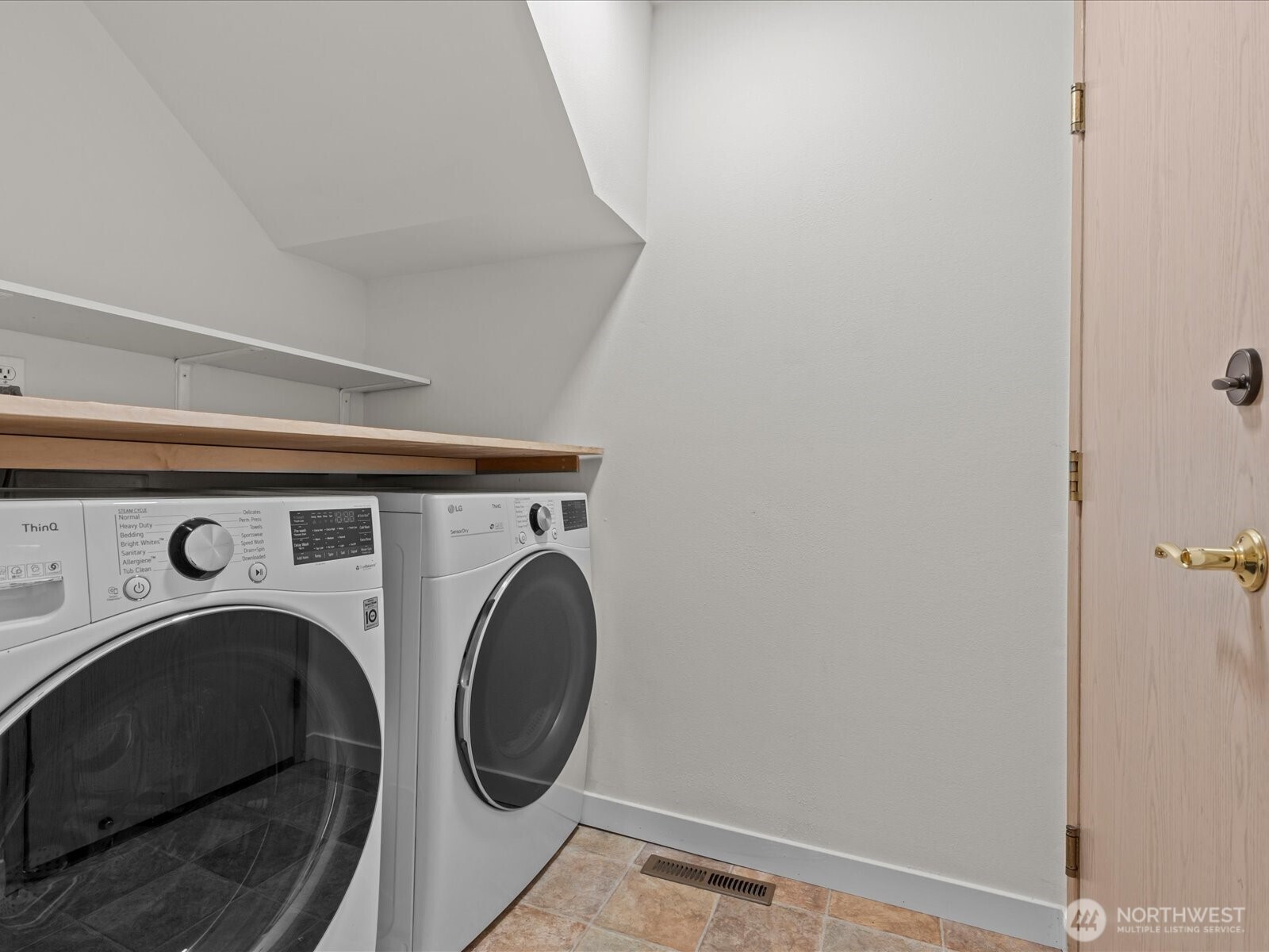 21234 SE 280th Street , Maple Valley, WA 98038