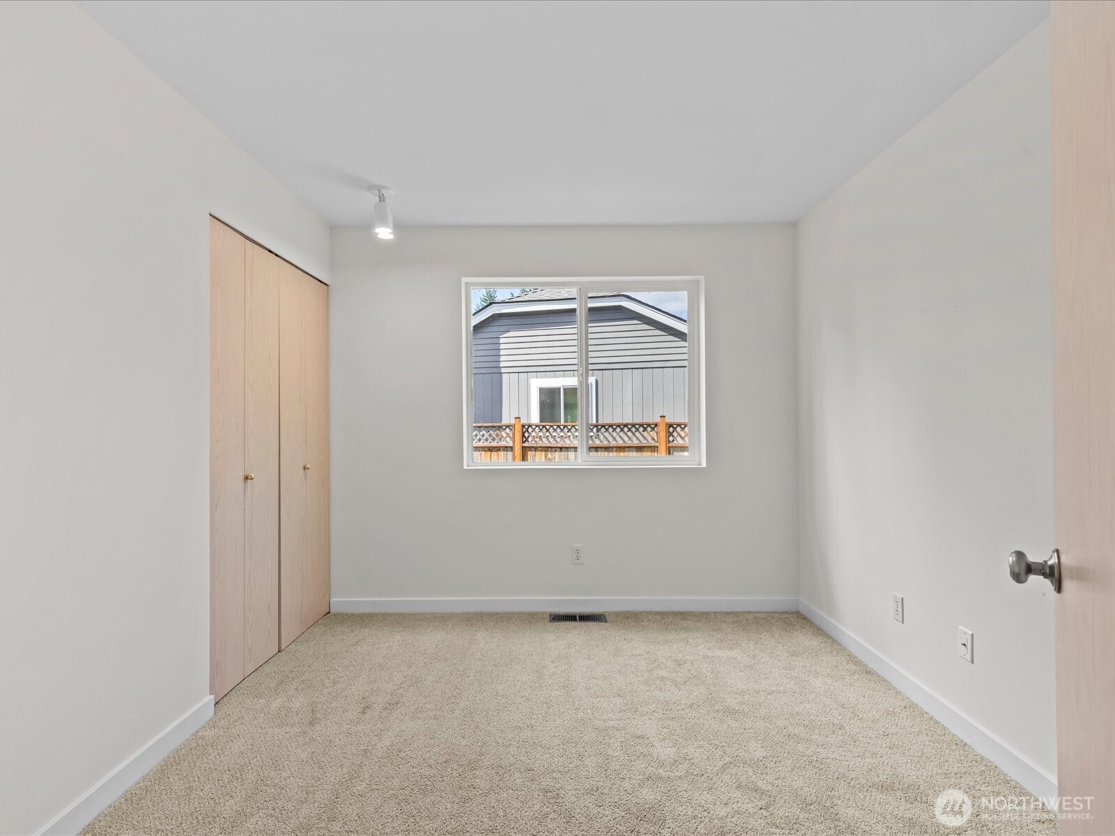 21234 SE 280th Street , Maple Valley, WA 98038