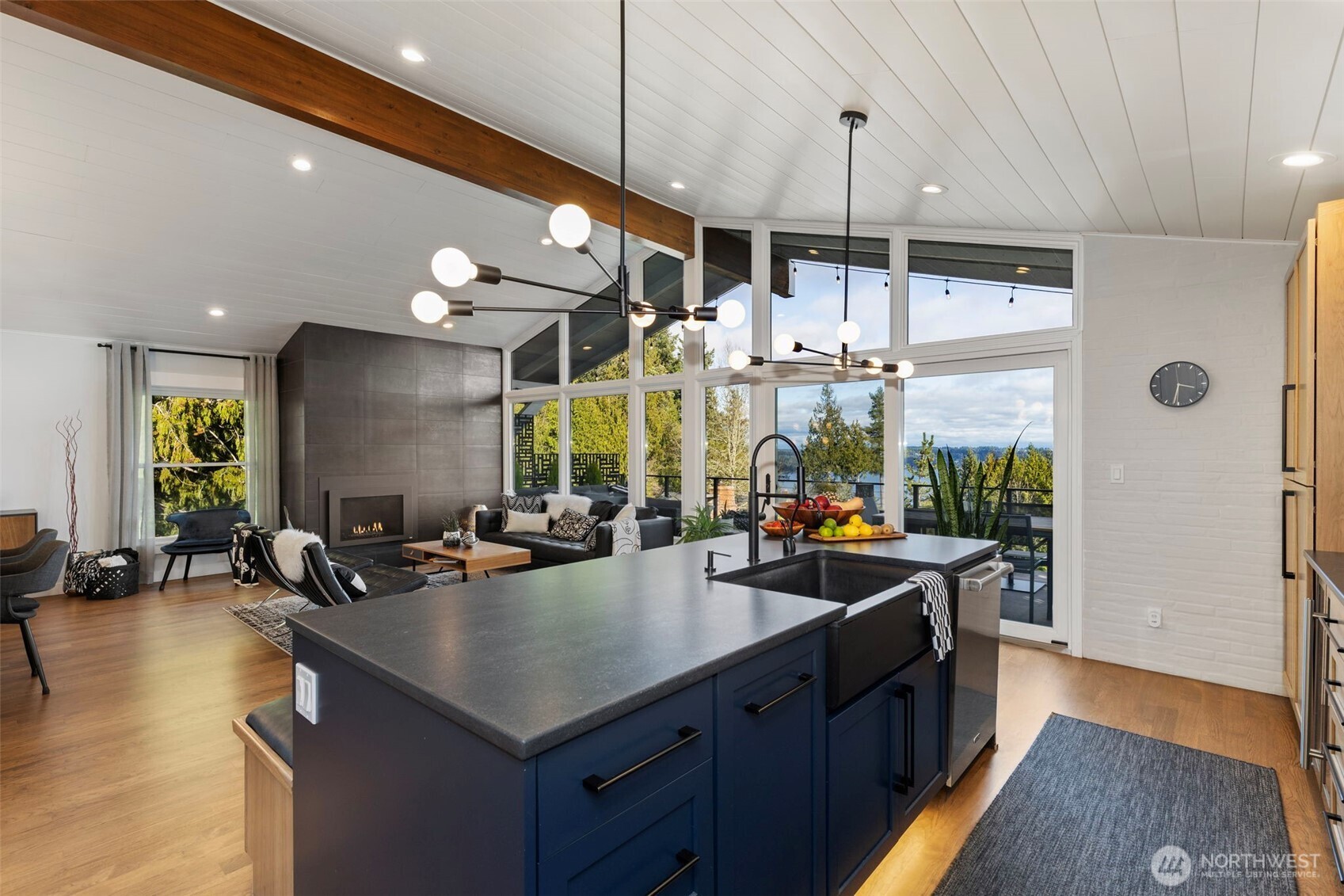 5190 NW Eldorado Boulevard , Bremerton, WA 98312