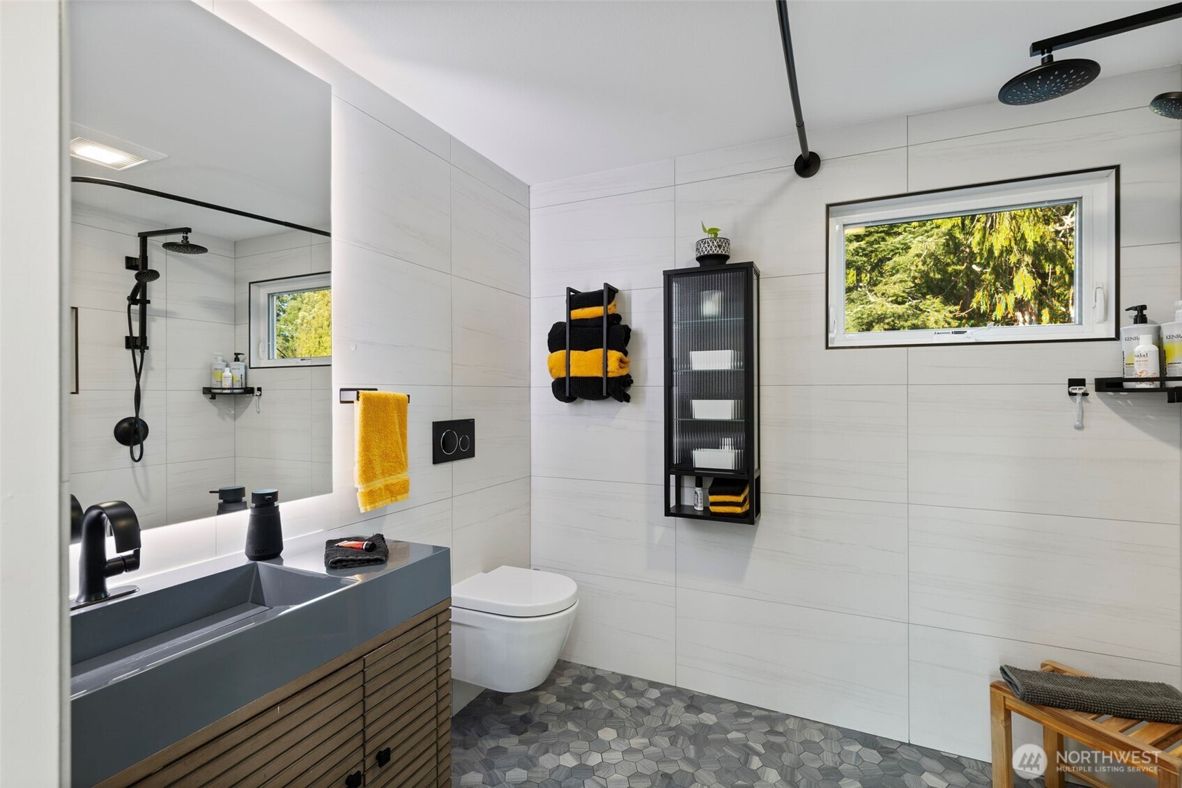 5190 NW Eldorado Boulevard , Bremerton, WA 98312