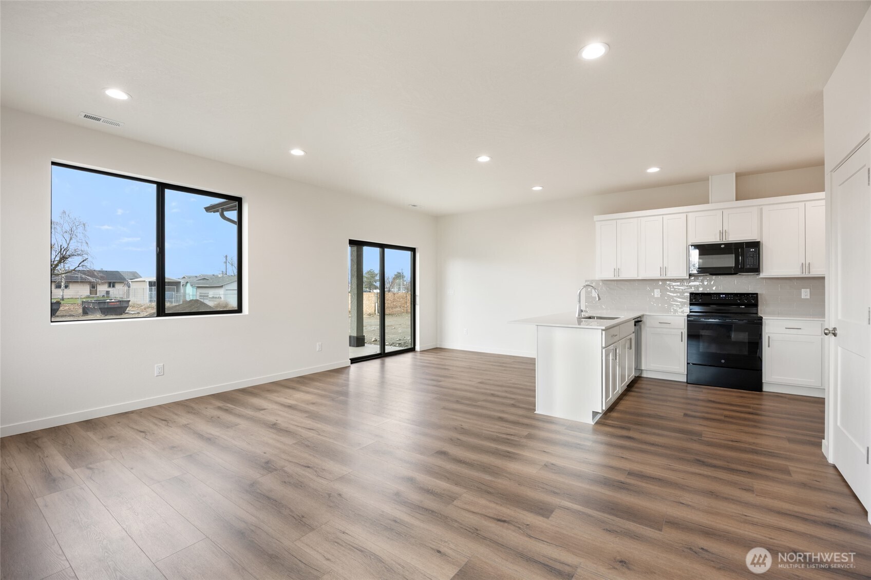 601 Dorsing Street #E25, Moses Lake, WA 98837