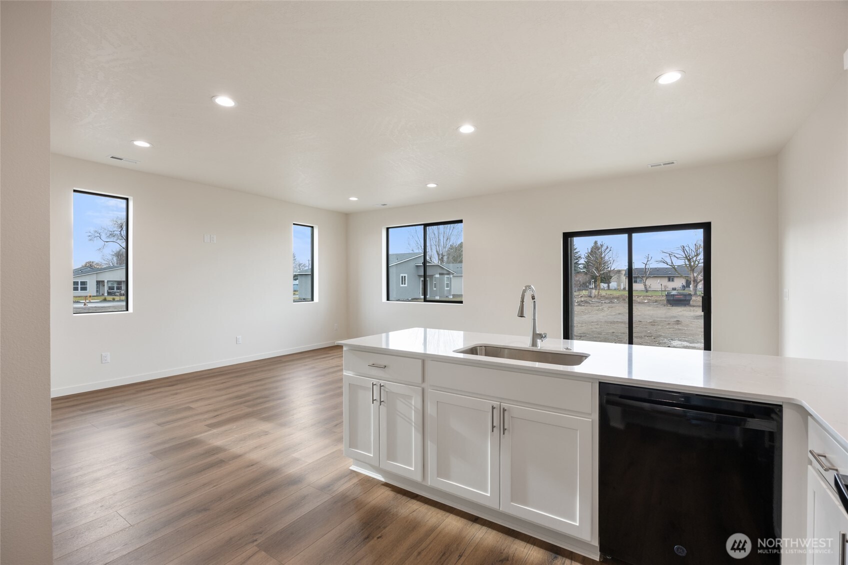 601 Dorsing Street #E25, Moses Lake, WA 98837