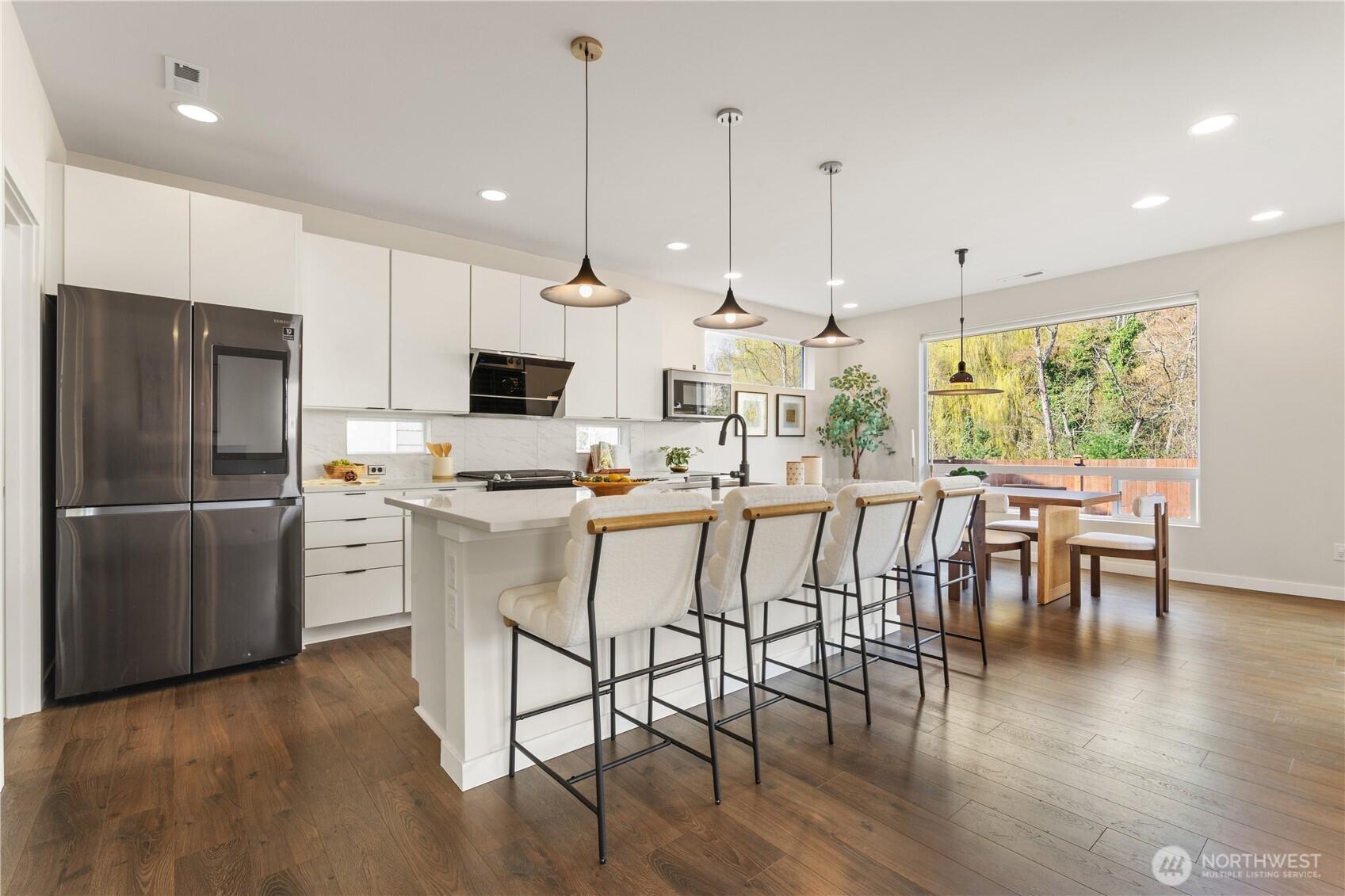 22532 70th Place W, Mountlake Terrace, WA 98043