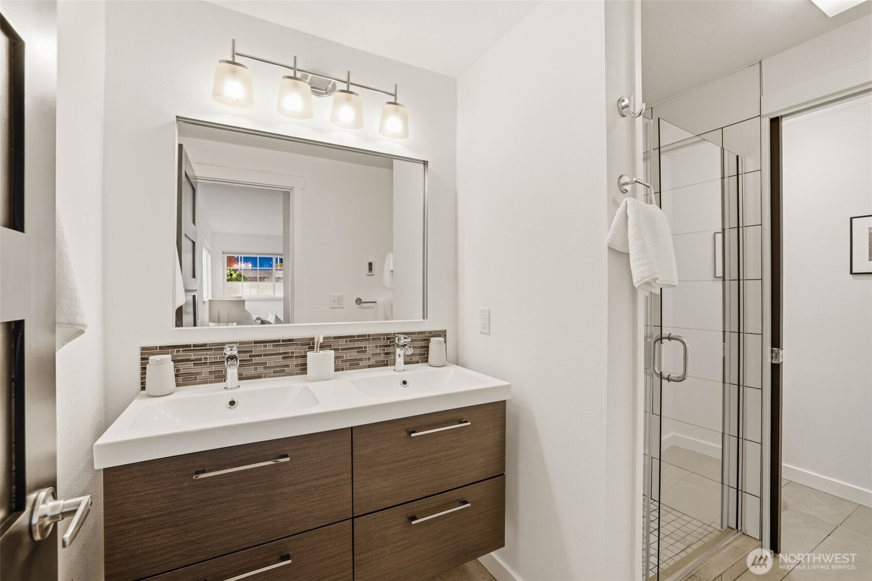 5416 30th Avenue SW, Seattle, WA 98126