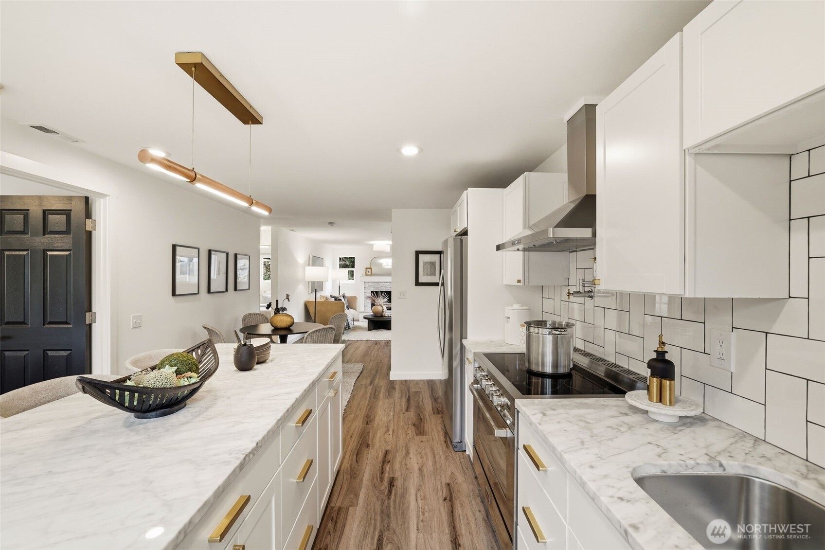 5416 30th Avenue SW, Seattle, WA 98126