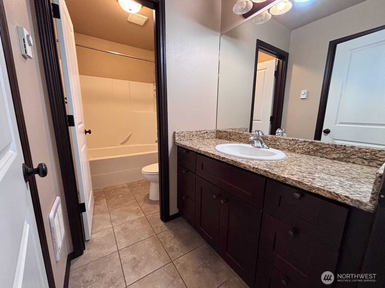 606 N Nanum Street , Ellensburg, WA 98926