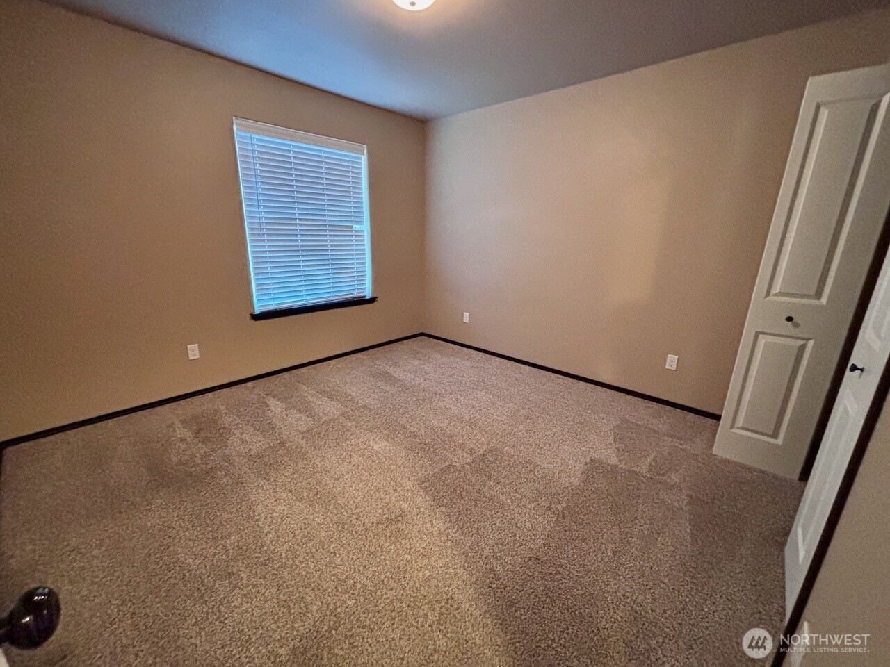 606 N Nanum Street , Ellensburg, WA 98926