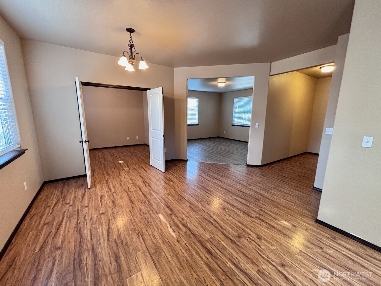 606 N Nanum Street , Ellensburg, WA 98926