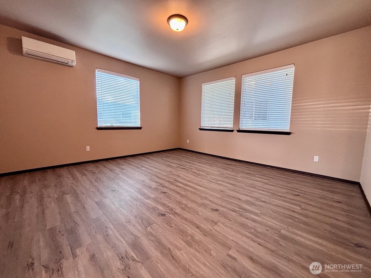 606 N Nanum Street , Ellensburg, WA 98926