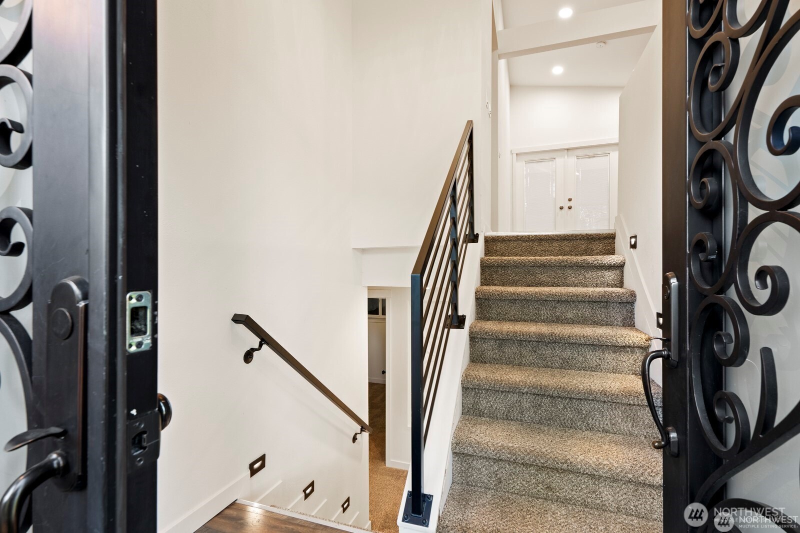 8801 NE 140th Place , Kirkland, WA 98034