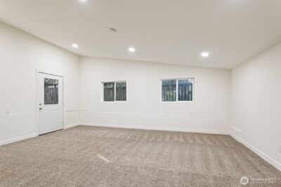 8801 NE 140th Place , Kirkland, WA 98034 - Photo 25