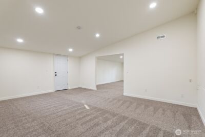 8801 NE 140th Place , Kirkland, WA 98034 - Photo 27