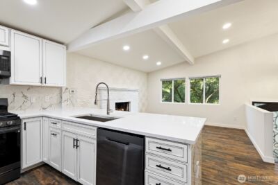 8801 NE 140th Place , Kirkland, WA 98034 - Photo 6