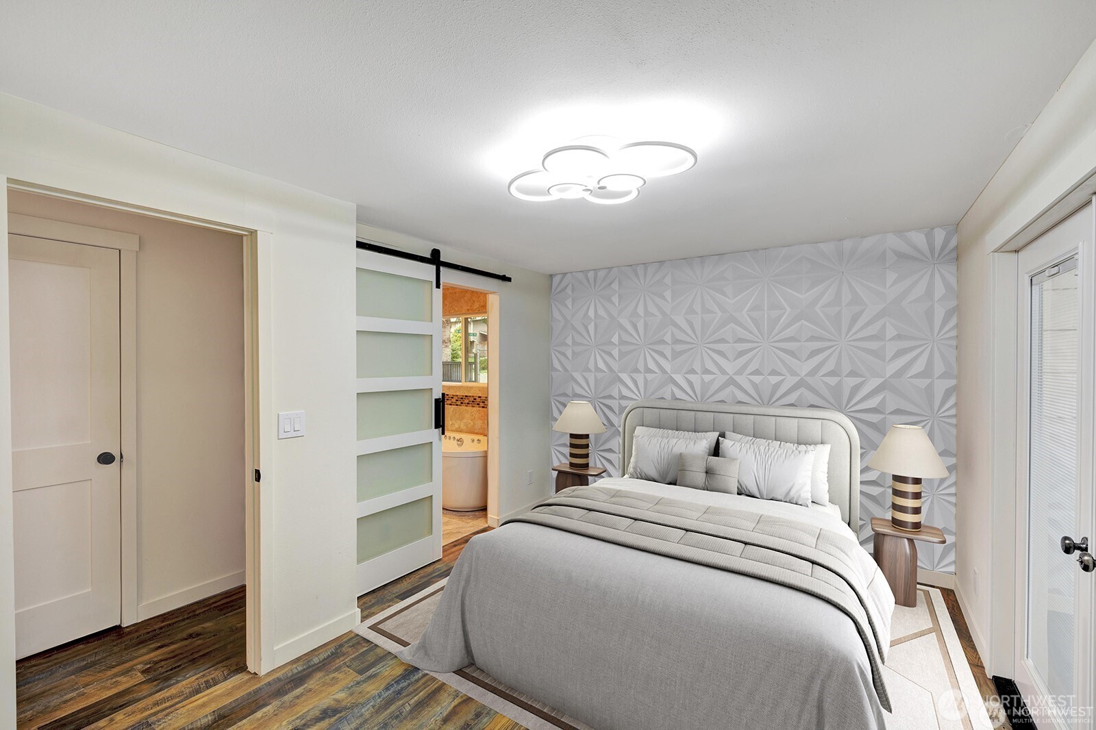 8801 NE 140th Place , Kirkland, WA 98034