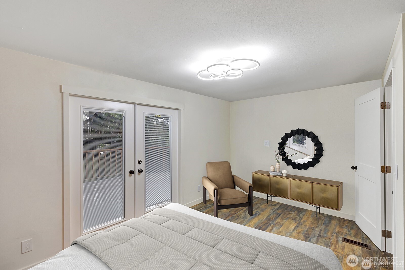 8801 NE 140th Place , Kirkland, WA 98034