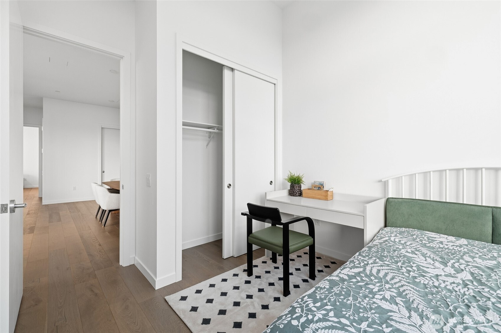 10232 NE 10th Street #1607, Bellevue, WA 98004