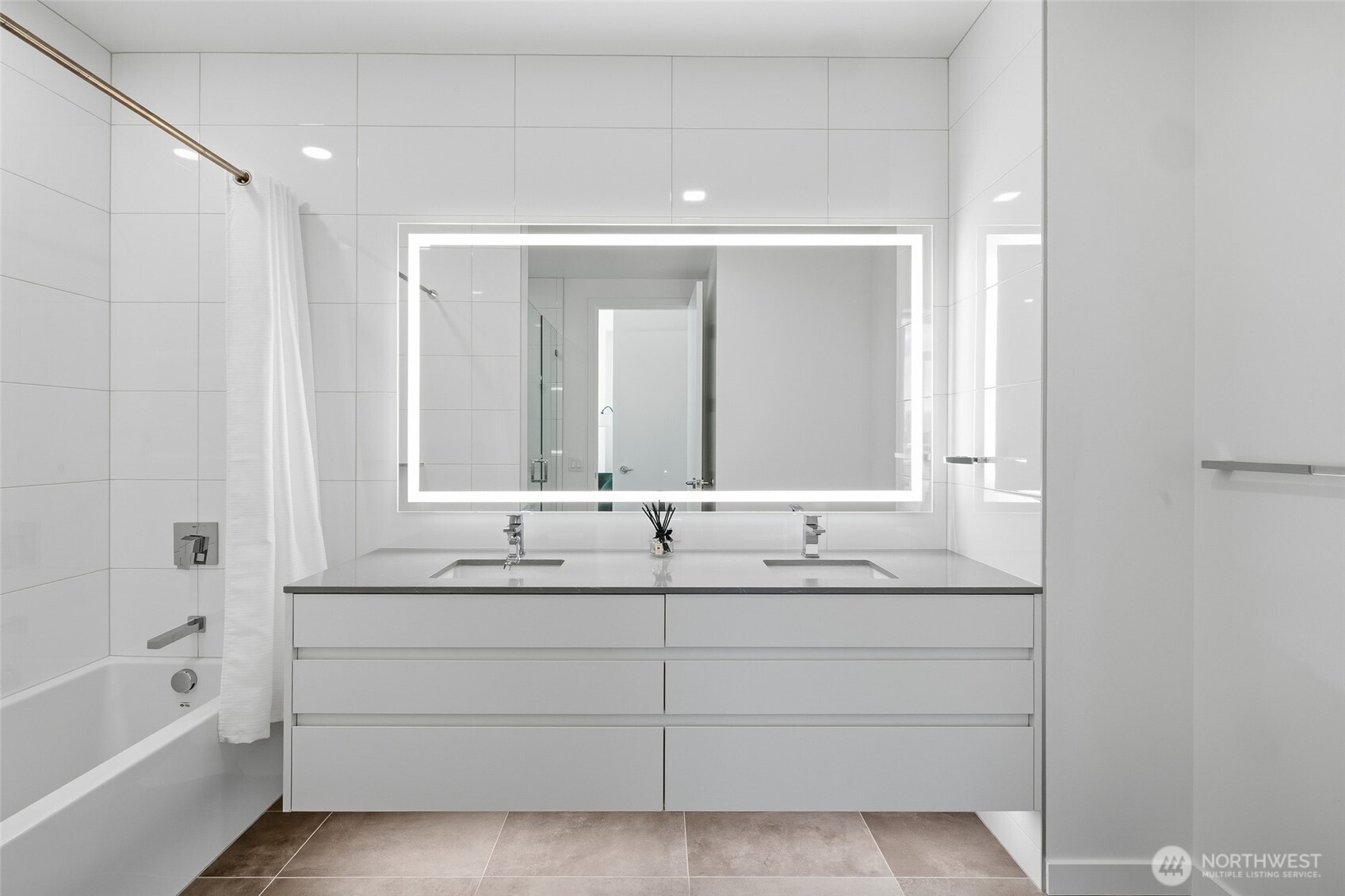 10232 NE 10th Street #1607, Bellevue, WA 98004