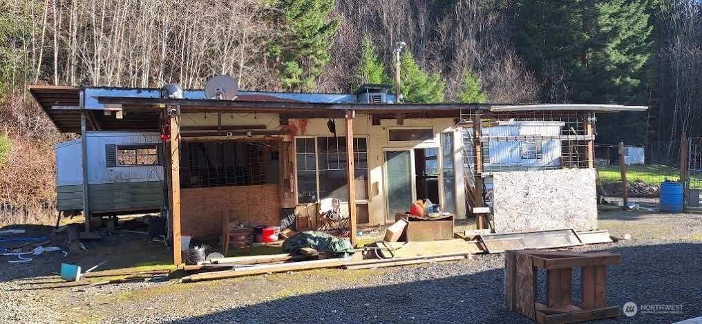 1586 King Road , Winlock, WA 98596