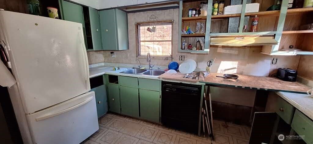 1586 King Road , Winlock, WA 98596