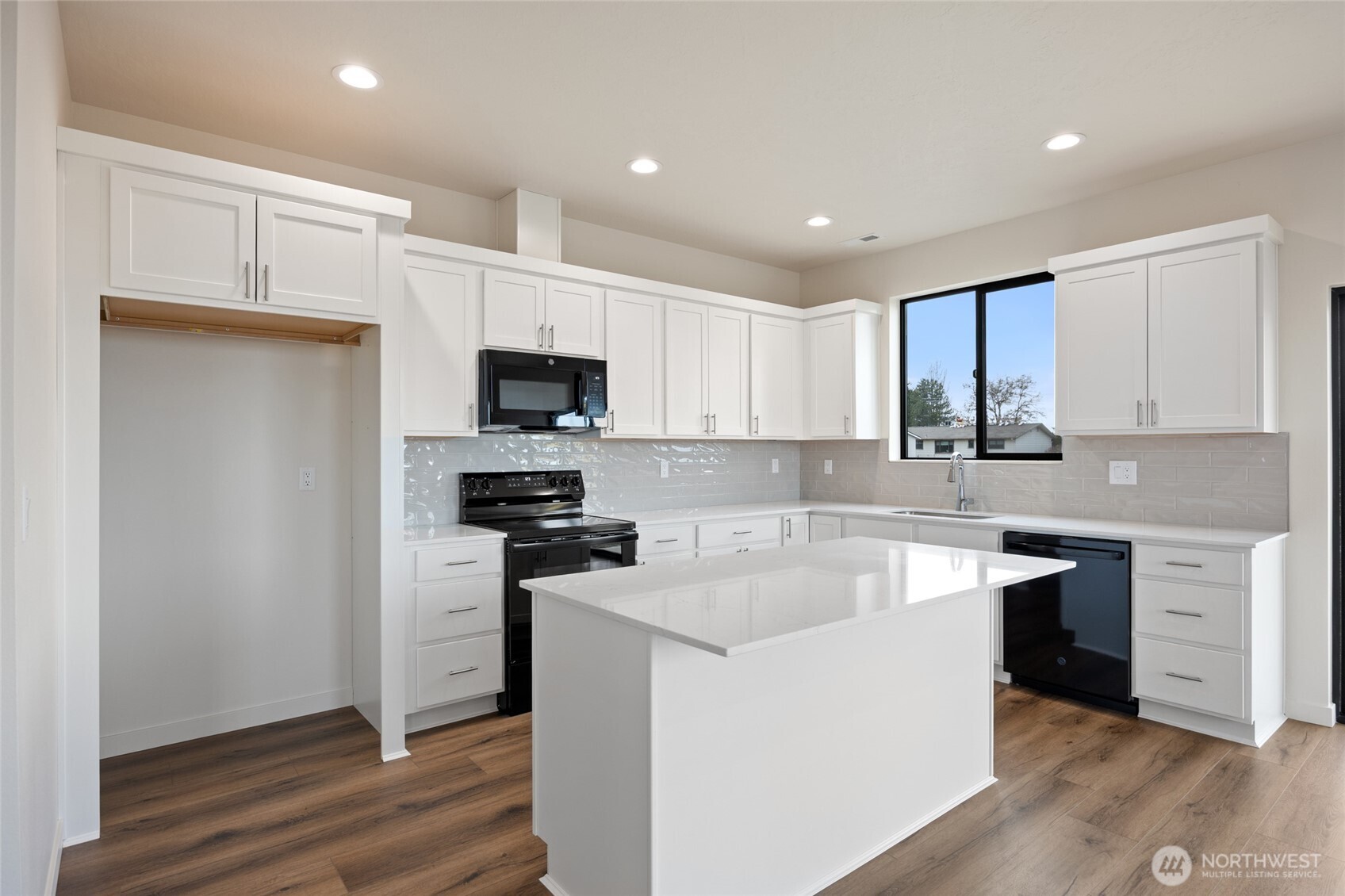 601 Dorsing Street #D20, Moses Lake, WA 98837