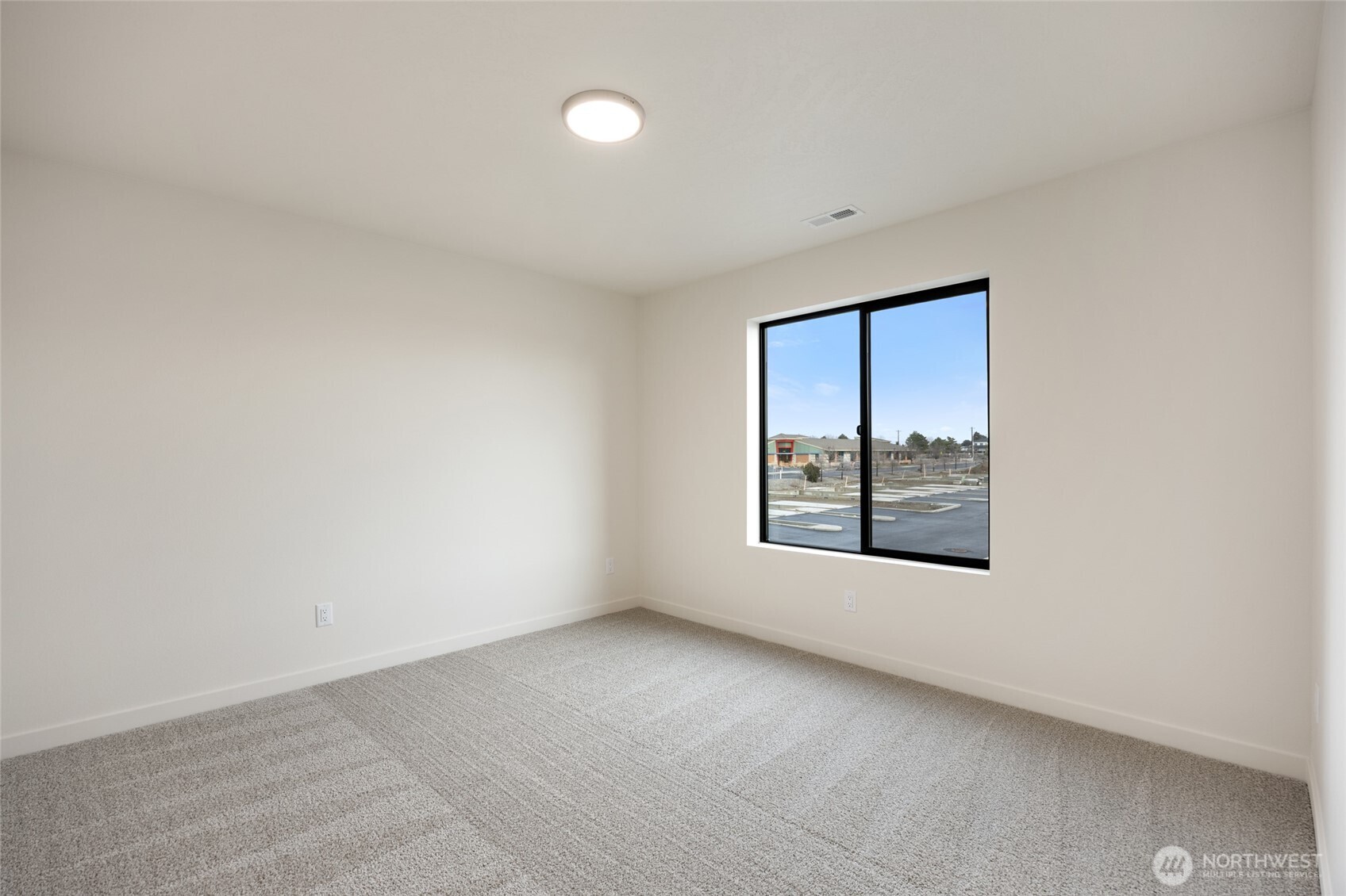 601 Dorsing Street #E27, Moses Lake, WA 98837